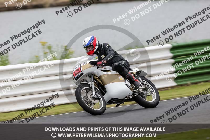 Vintage motorcycle club;eventdigitalimages;mallory park;mallory park trackday photographs;no limits trackdays;peter wileman photography;trackday digital images;trackday photos;vmcc festival 1000 bikes photographs